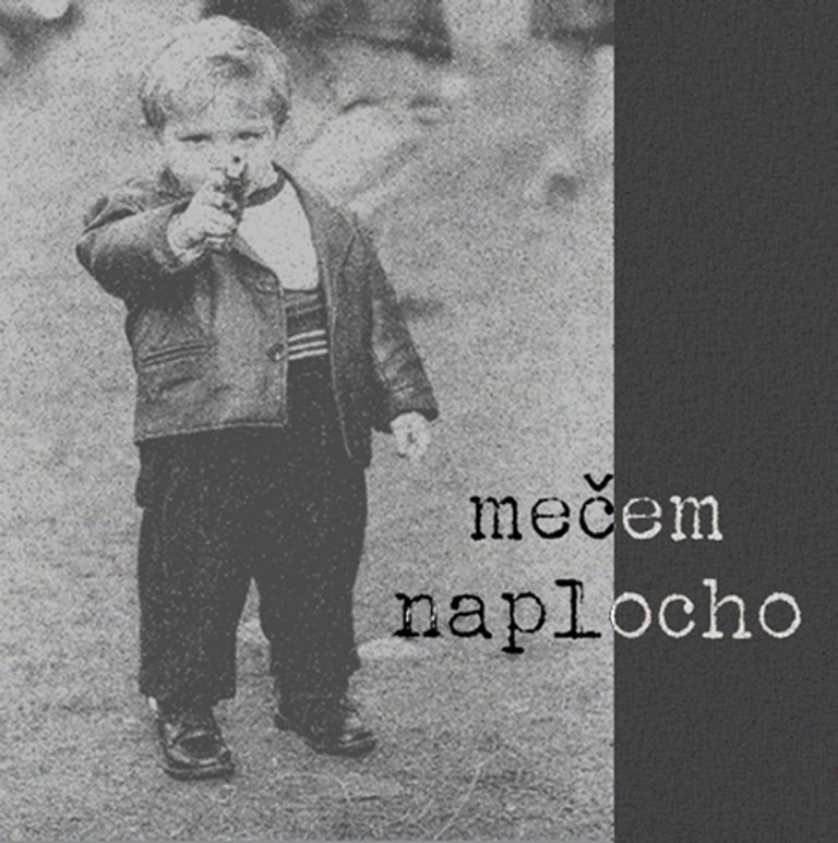 MEČEM NAPLOCHO